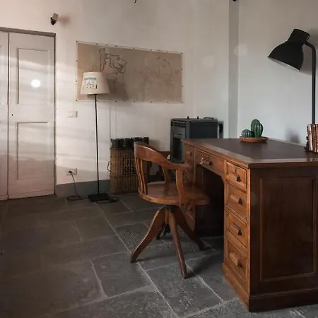 Stone House 15th Century בית נופש